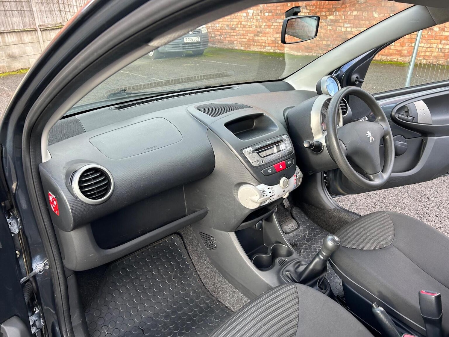 Used Peugeot 107 2013 for sale - 76963256: Photo 14