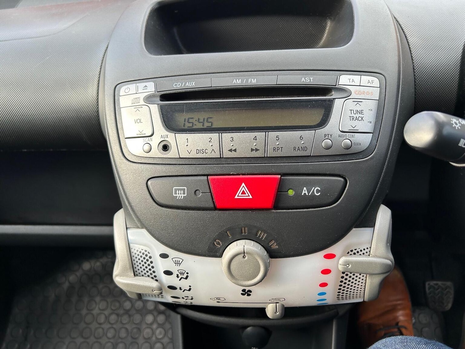 Used Peugeot 107 2013 for sale - 76963256: Photo 39