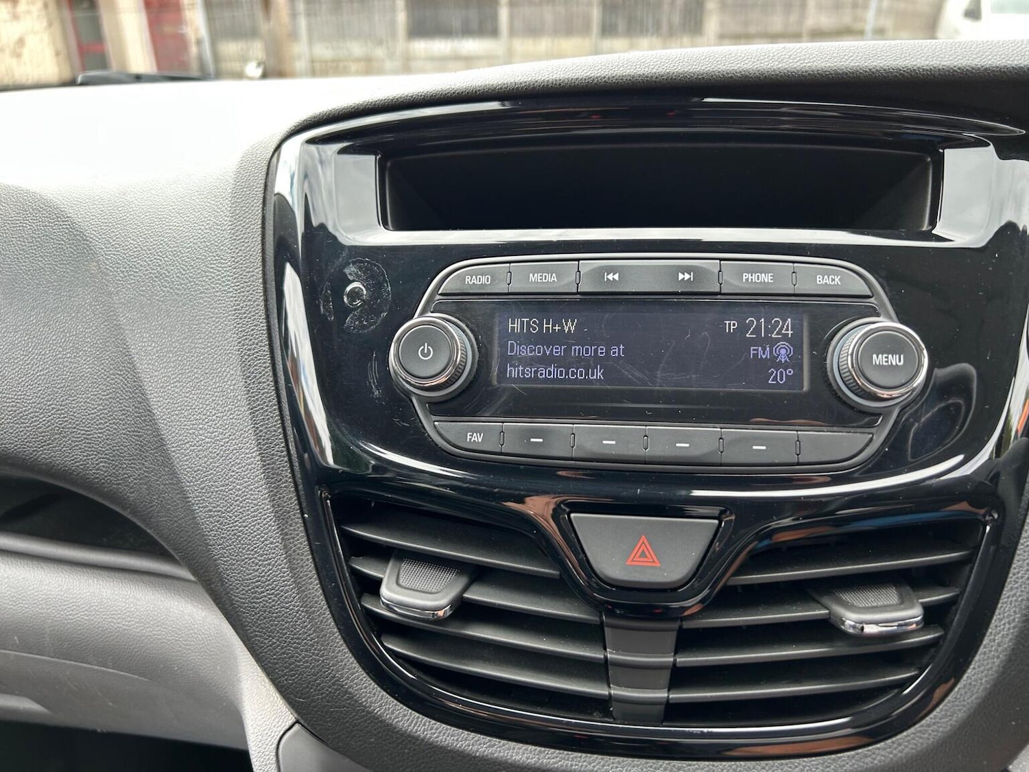 Used Vauxhall Viva 2016 for sale - 76963388: Photo 38