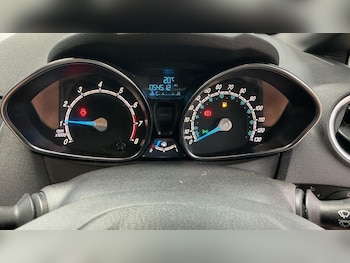 Used Ford Fiesta 2016 for sale - 79105019: Photo