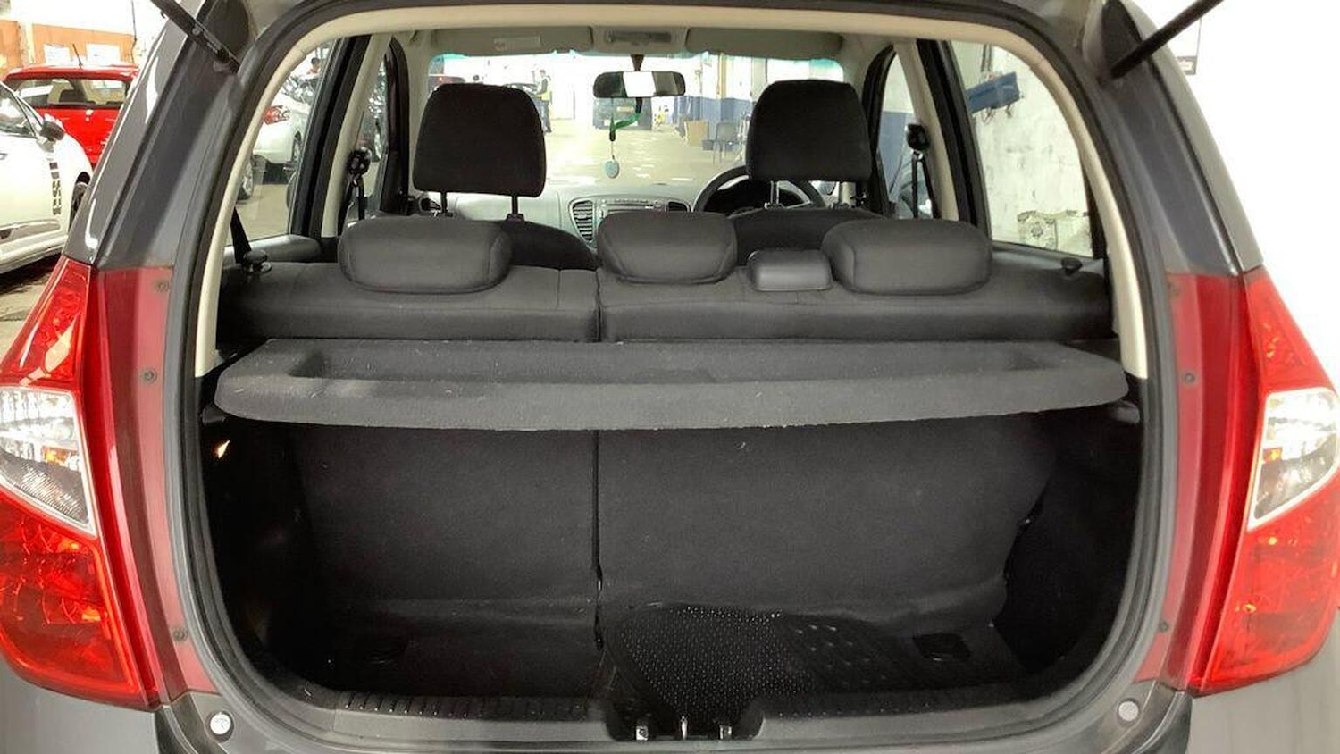 Used Hyundai i10 2011 for sale - 78098290: Photo 11