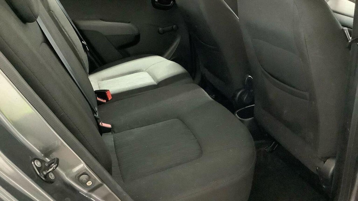 Used Hyundai i10 2011 for sale - 78098290: Photo 9