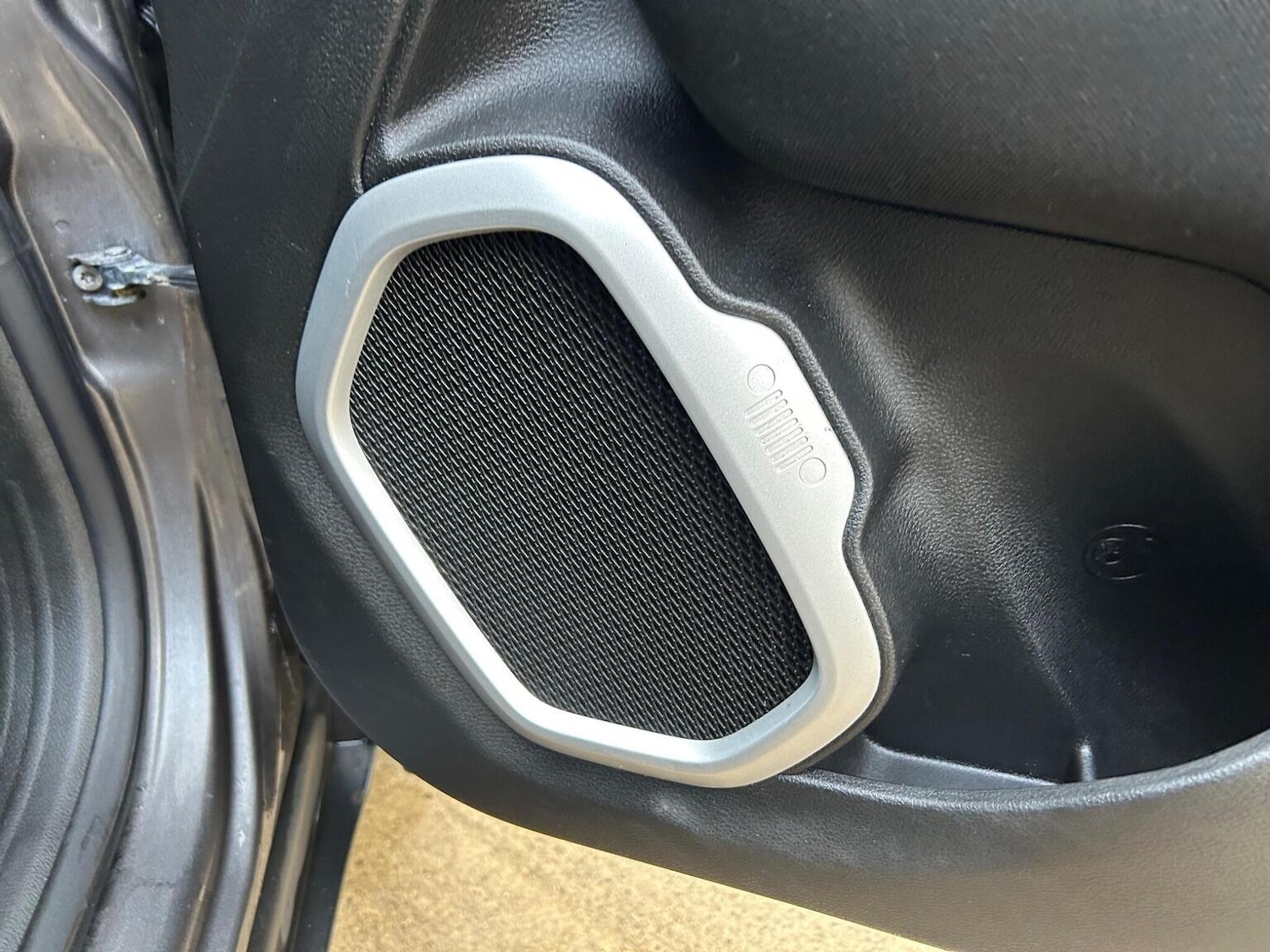 Used Jeep Renegade 2016 for sale - 77329102: Photo 20