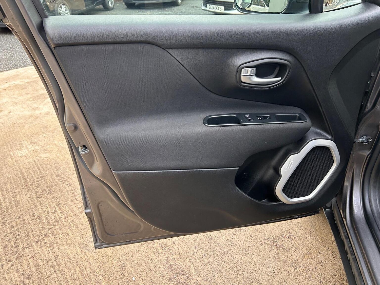 Used Jeep Renegade 2016 for sale - 77329102: Photo 27