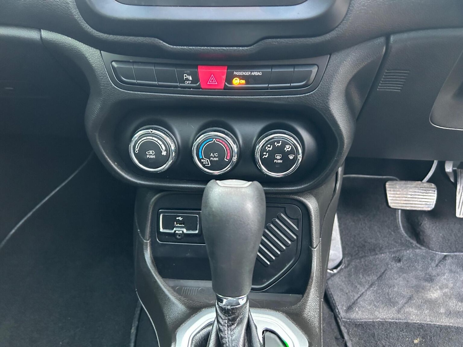 Used Jeep Renegade 2016 for sale - 77329102: Photo 46