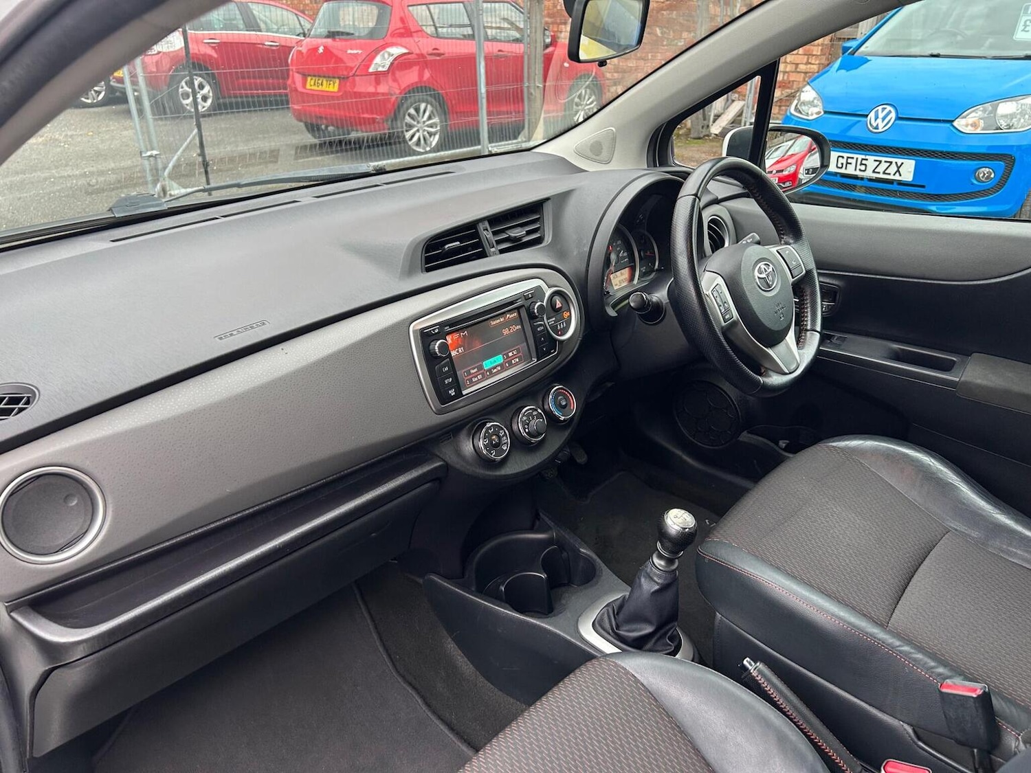 Used Toyota Yaris 2012 for sale - 76963269: Photo 11