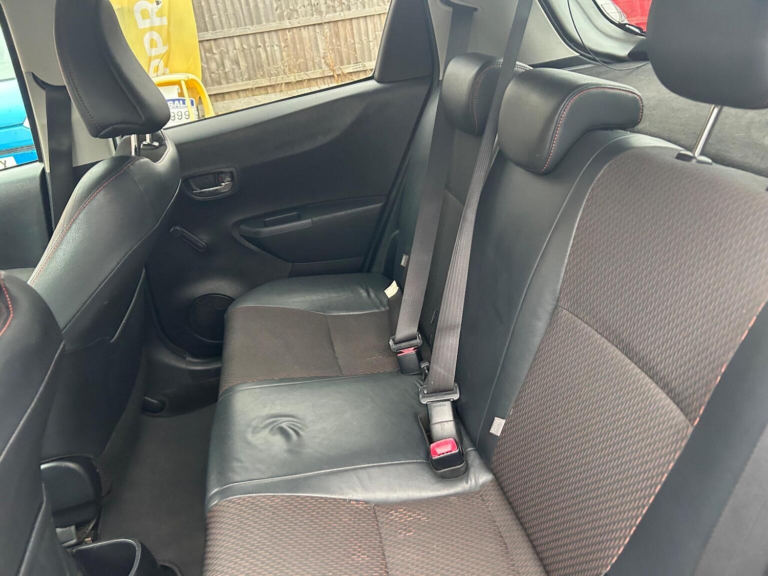 Used Toyota Yaris 2012 for sale - 76963269: Photo 19