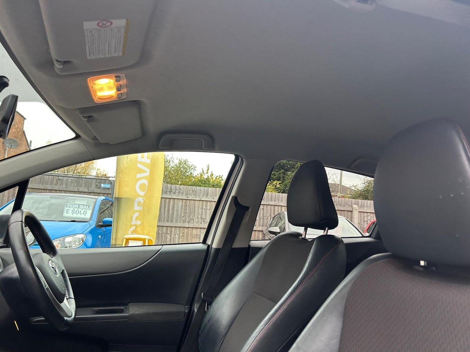 Used Toyota Yaris 2012 for sale - 76963269: Photo 36