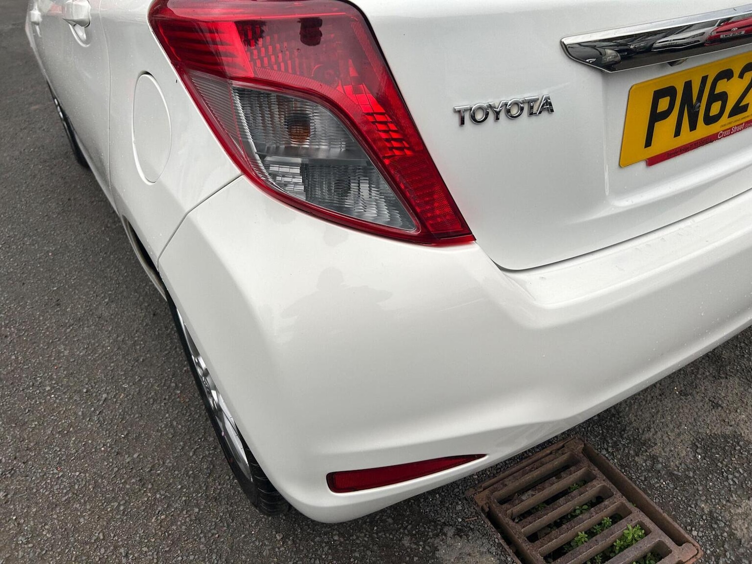 Used Toyota Yaris 2012 for sale - 76963269: Photo 37