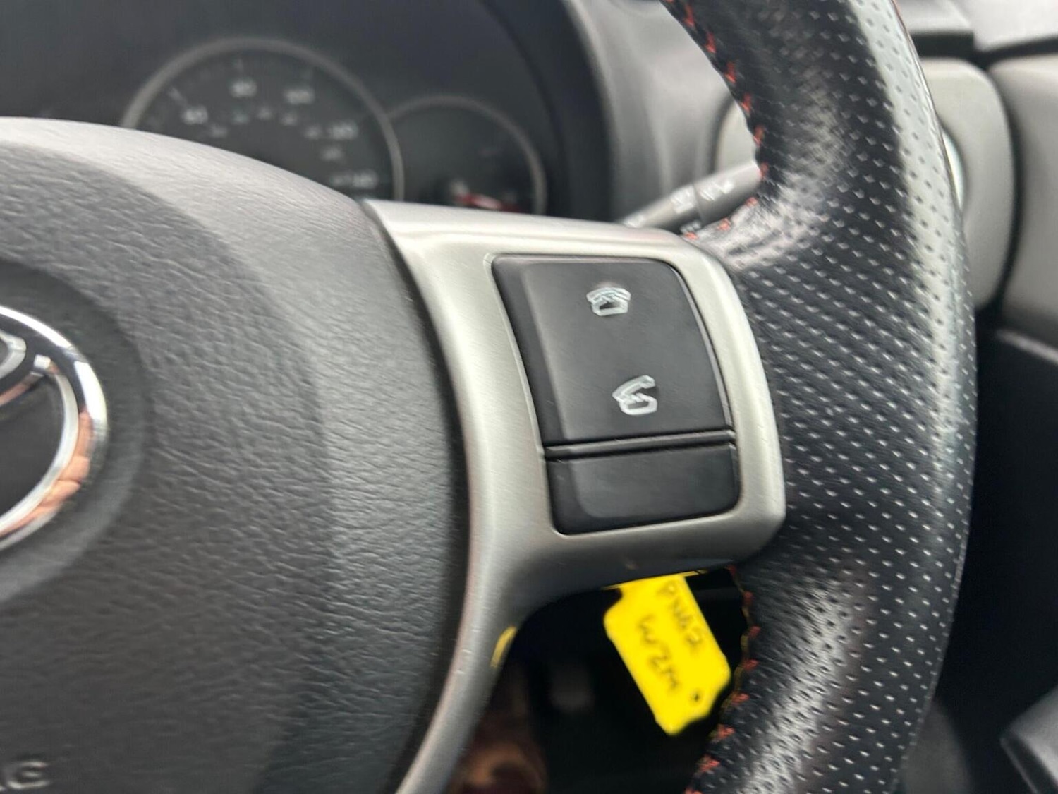 Used Toyota Yaris 2012 for sale - 76963269: Photo 46