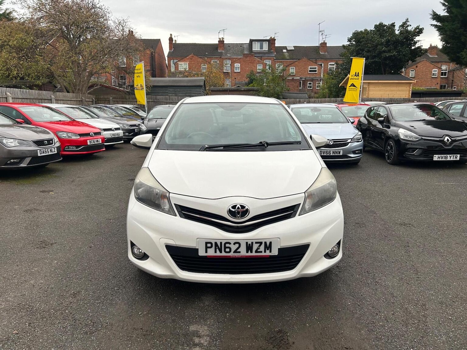 Used Toyota Yaris 2012 for sale - 76963269: Photo 5