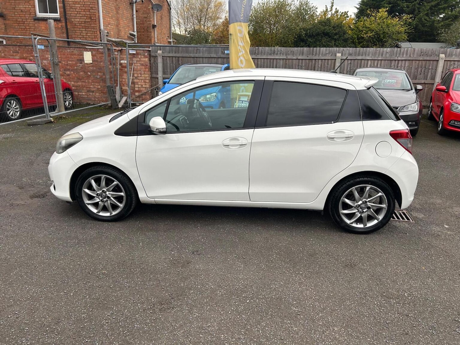 Used Toyota Yaris 2012 for sale - 76963269: Photo 6