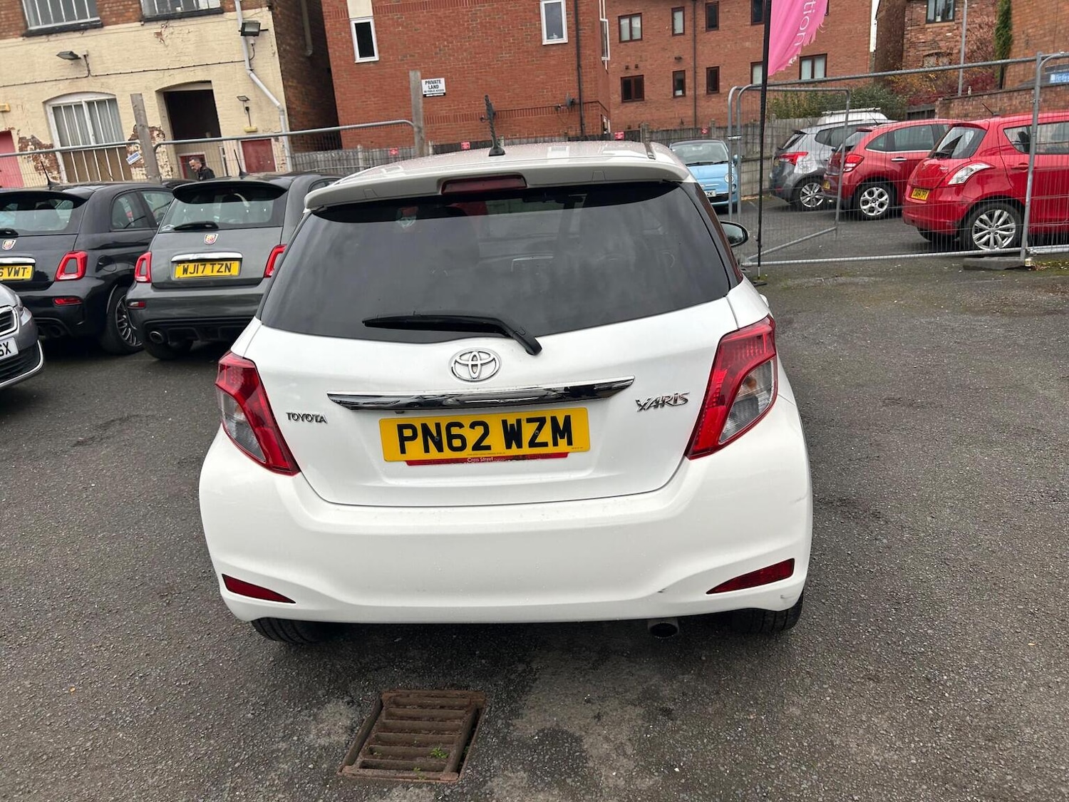 Used Toyota Yaris 2012 for sale - 76963269: Photo 7