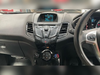 Used Ford Fiesta 2014 for sale - 79372070: Photo