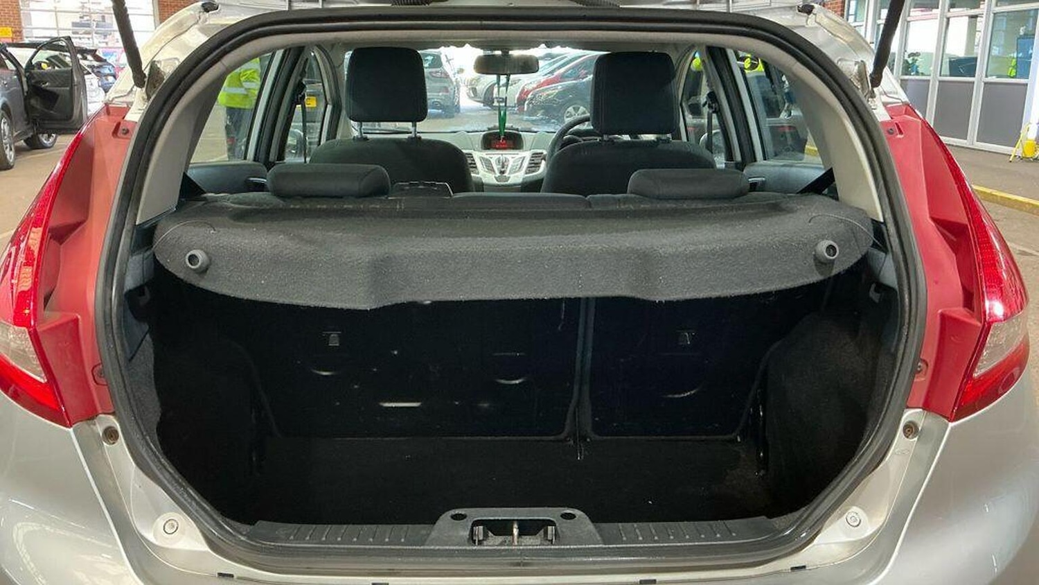 Used Ford Fiesta 2010 for sale - 78213468: Photo 9