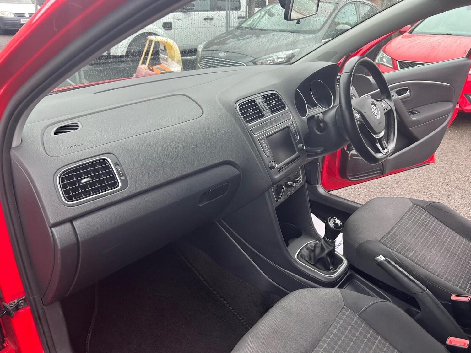 Used Volkswagen Polo 2016 for sale - 76963442: Photo 12