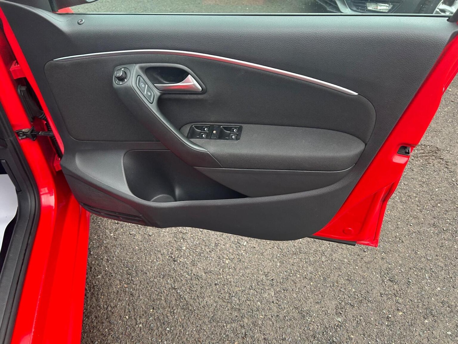 Used Volkswagen Polo 2016 for sale - 76963442: Photo 24