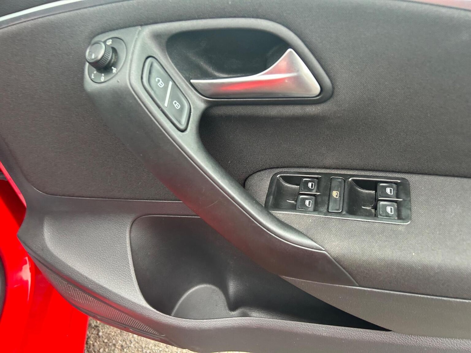 Used Volkswagen Polo 2016 for sale - 76963442: Photo 25