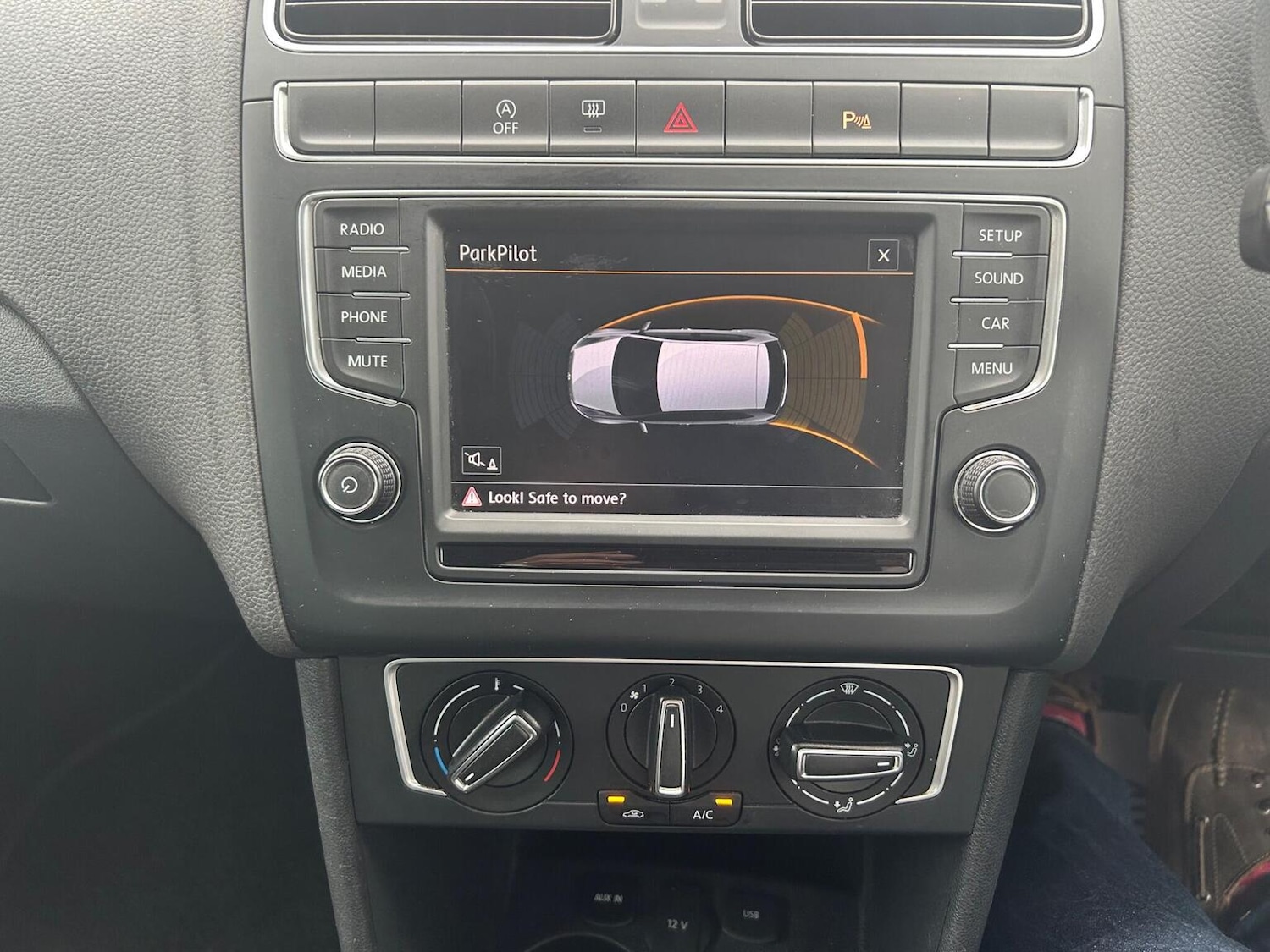 Used Volkswagen Polo 2016 for sale - 76963442: Photo 35