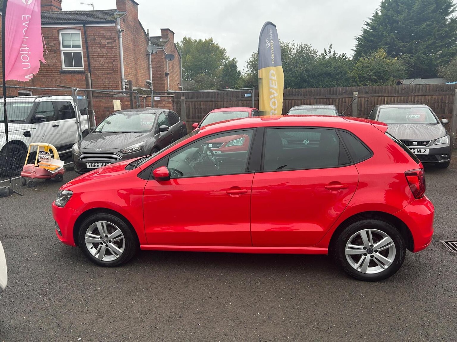 Used Volkswagen Polo 2016 for sale - 76963442: Photo 6