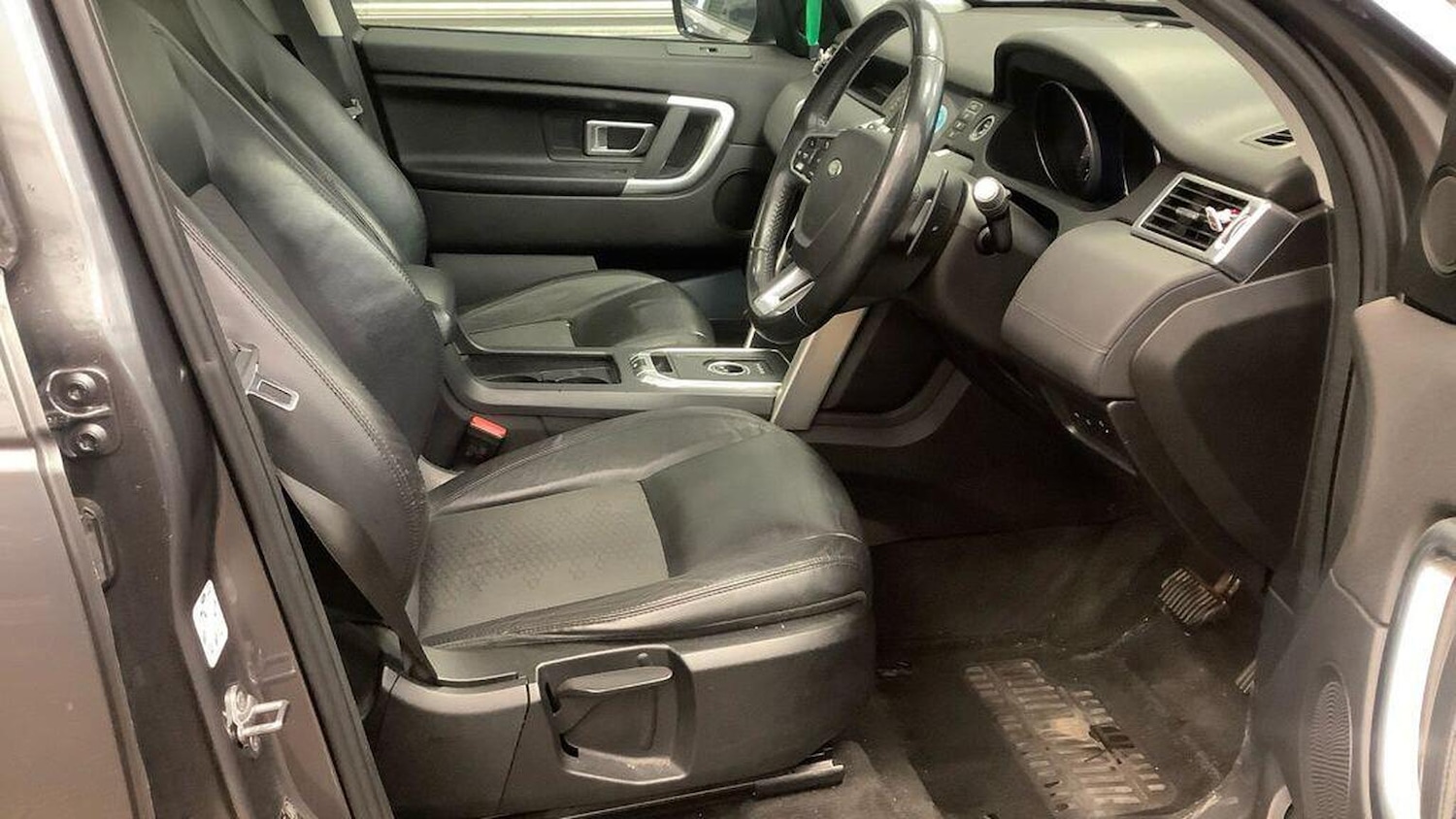 Used Land Rover Discovery Sport 2015 for sale - 78098109: Photo 11