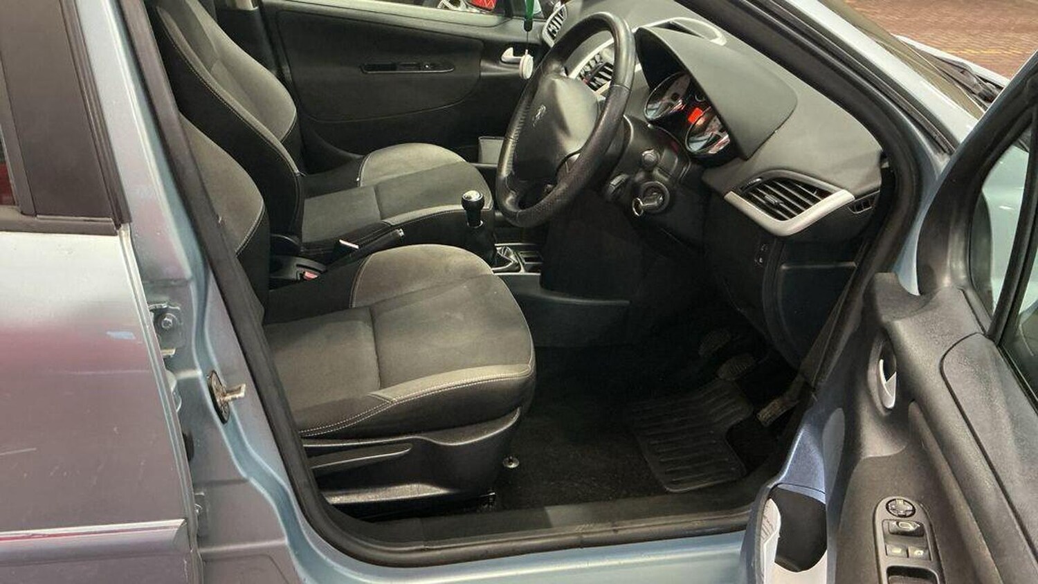 Used Peugeot 207 2010 for sale - 77423355: Photo 9