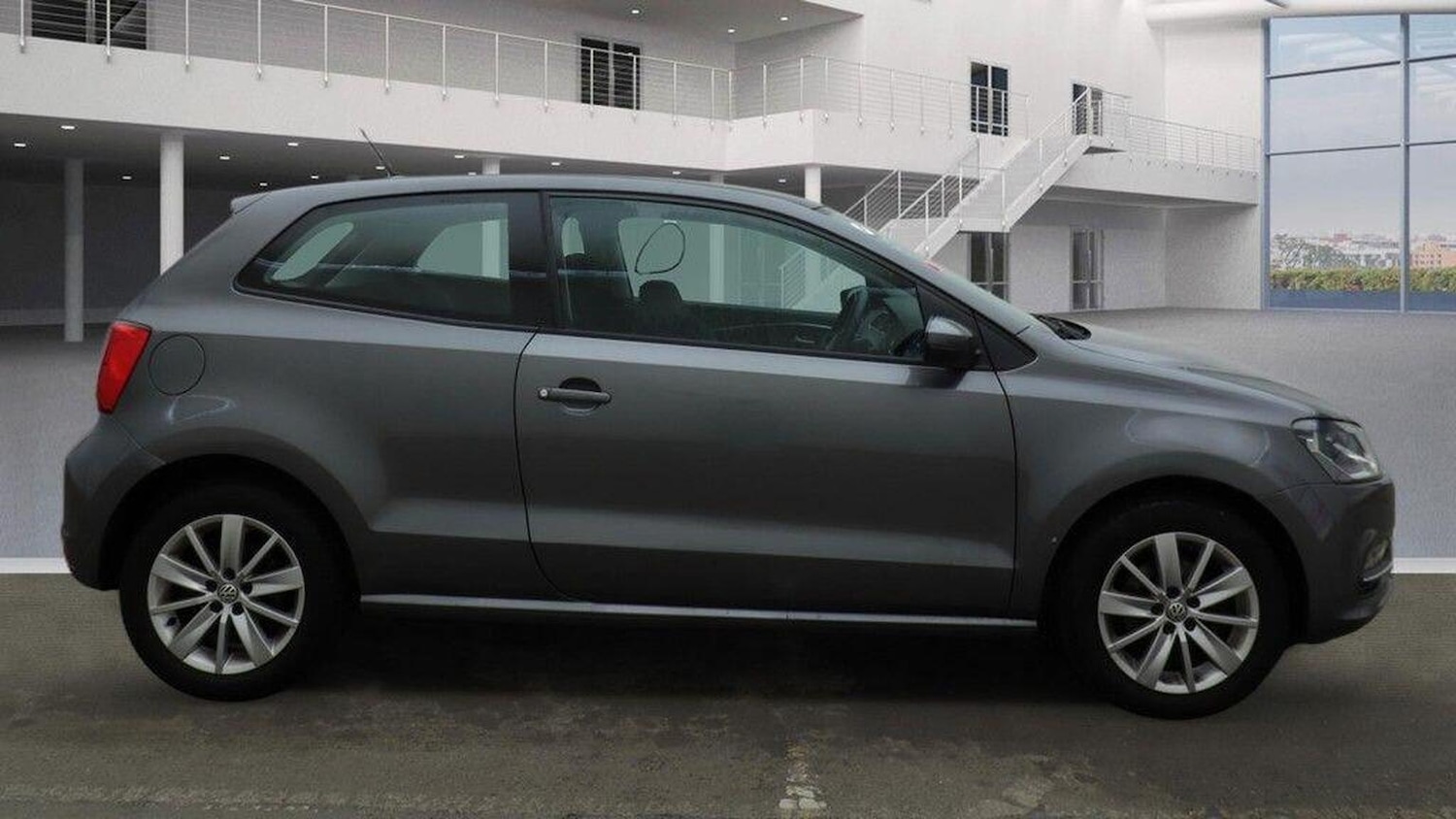 Used Volkswagen Polo 2015 for sale - 77558635: Photo 6