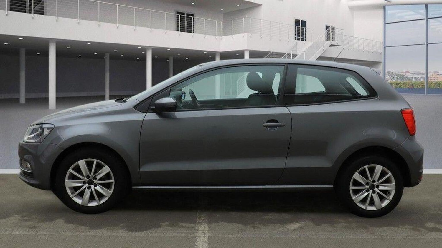 Used Volkswagen Polo 2015 for sale - 77558635: Photo 7
