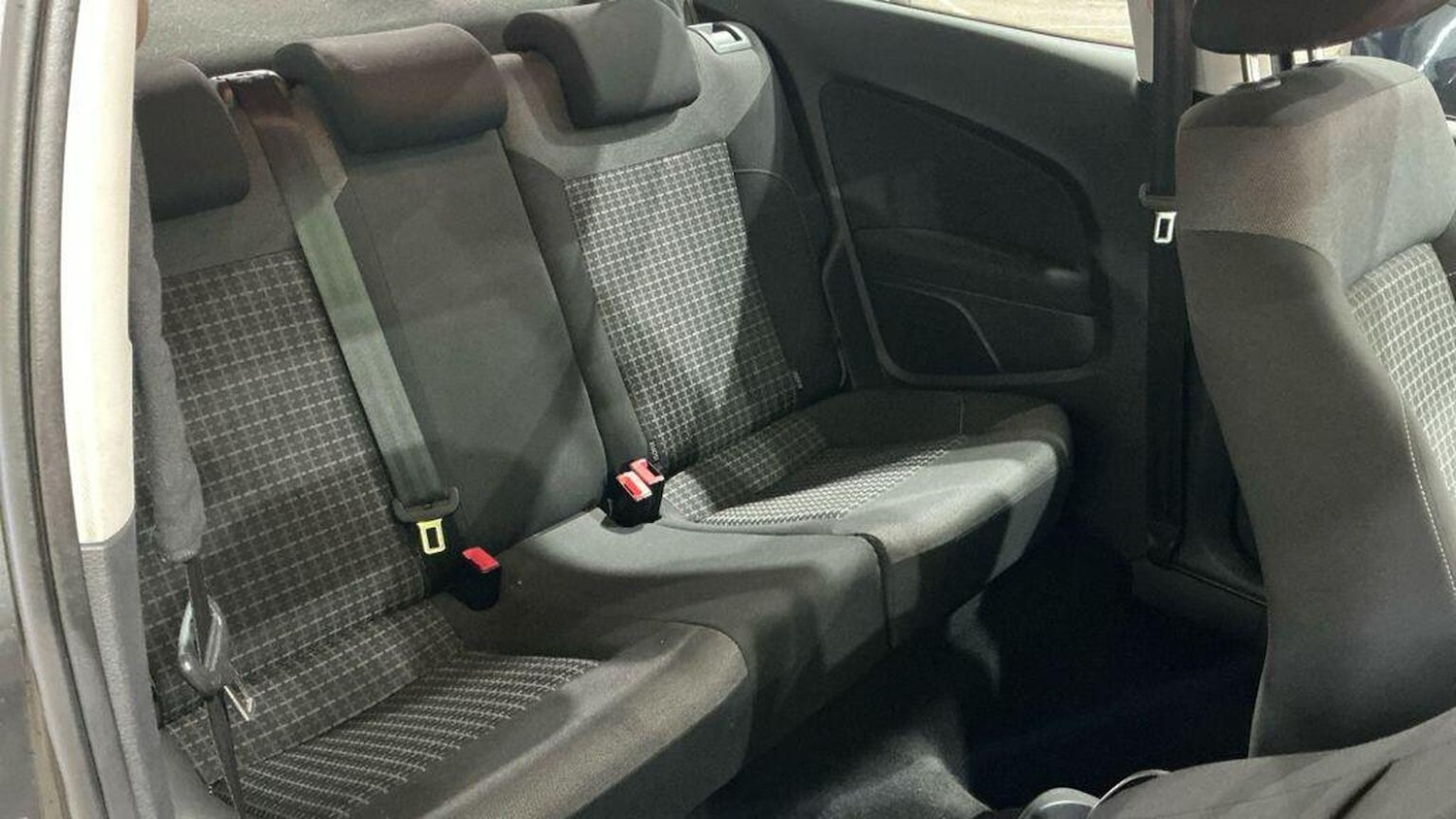 Used Volkswagen Polo 2015 for sale - 77558635: Photo 9