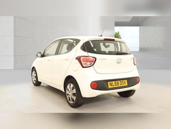 Used Hyundai i10 2018 for sale - 78997601: Photo
