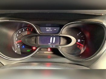 Used Renault Captur 2017 for sale - 78633411: Photo