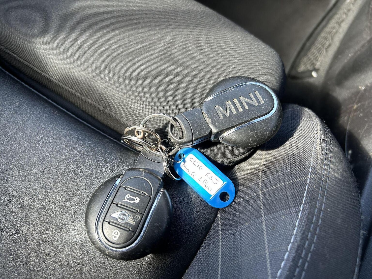 Used MINI Convertible 2016 for sale - 78045511: Photo 23