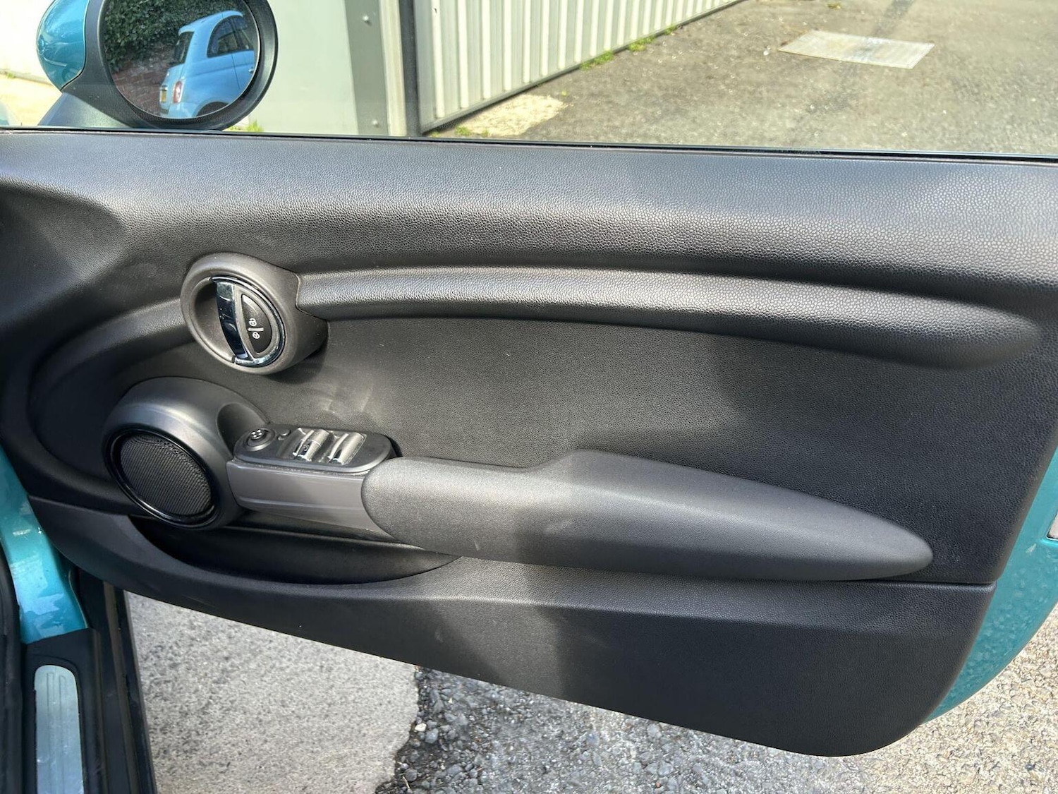 Used MINI Convertible 2016 for sale - 78045511: Photo 24