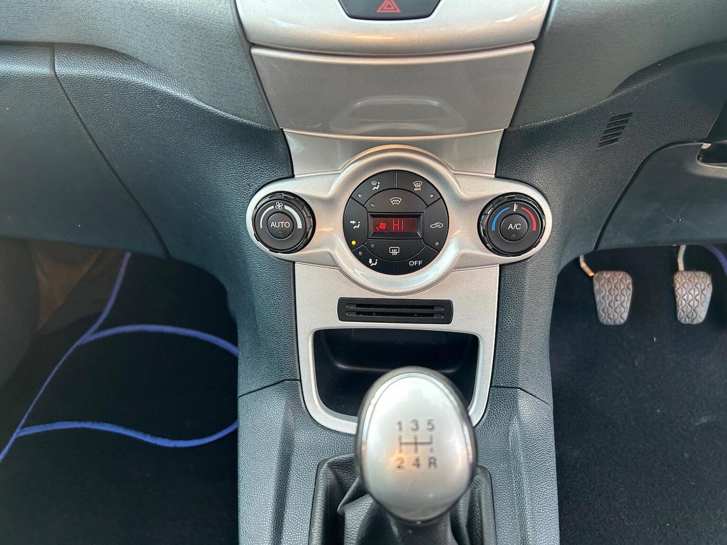 Used Ford Fiesta 2010 for sale - 76963308: Photo 14