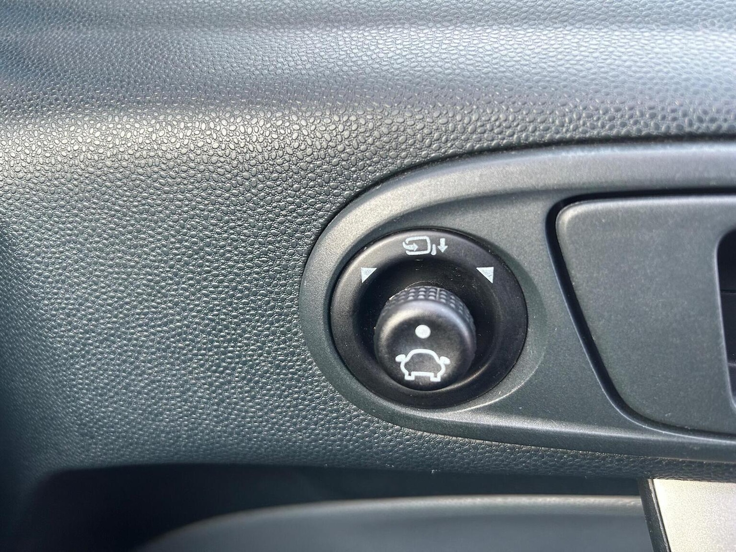 Used Ford Fiesta 2010 for sale - 76963308: Photo 22