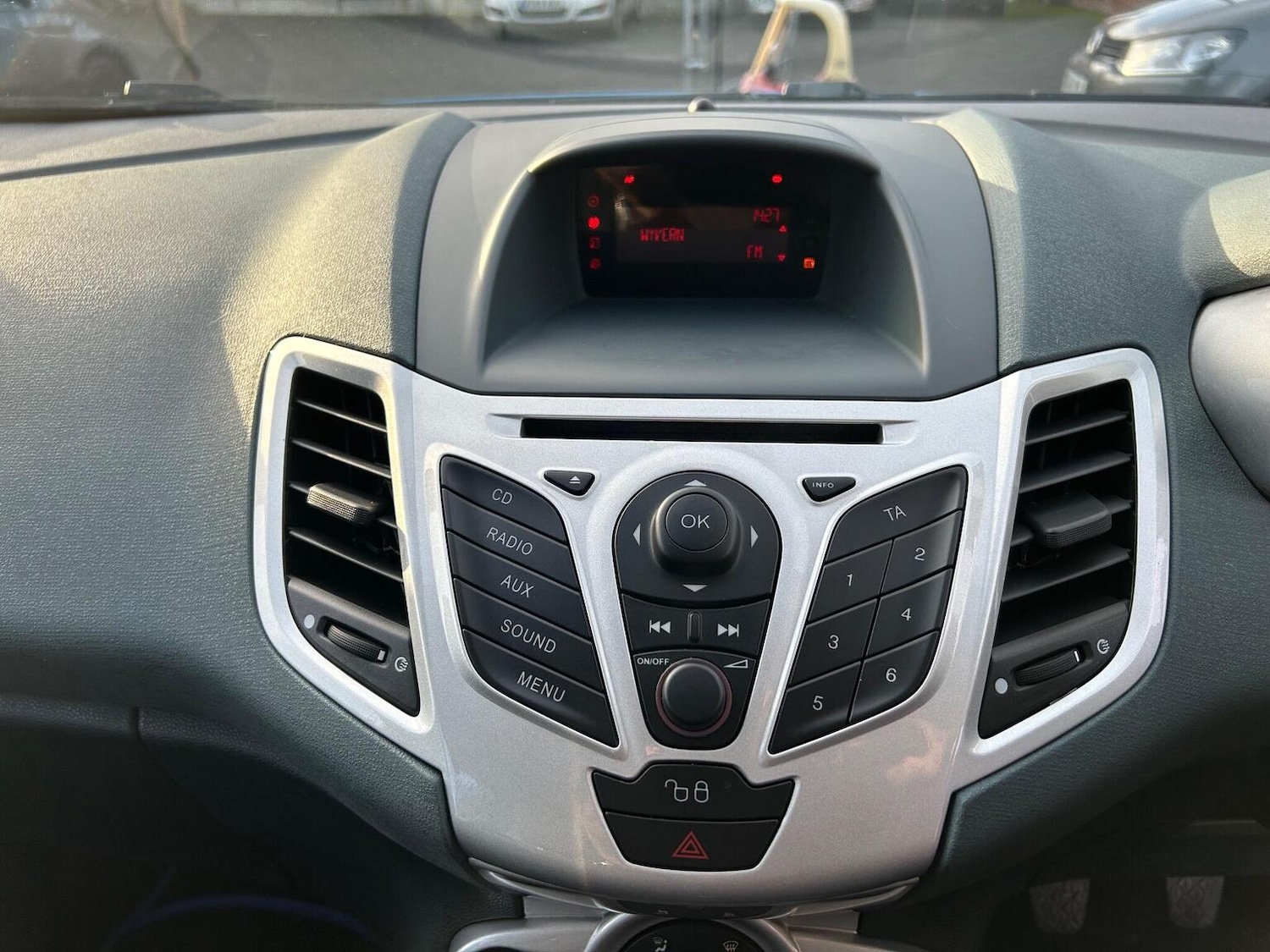 Used Ford Fiesta 2010 for sale - 76963308: Photo 32