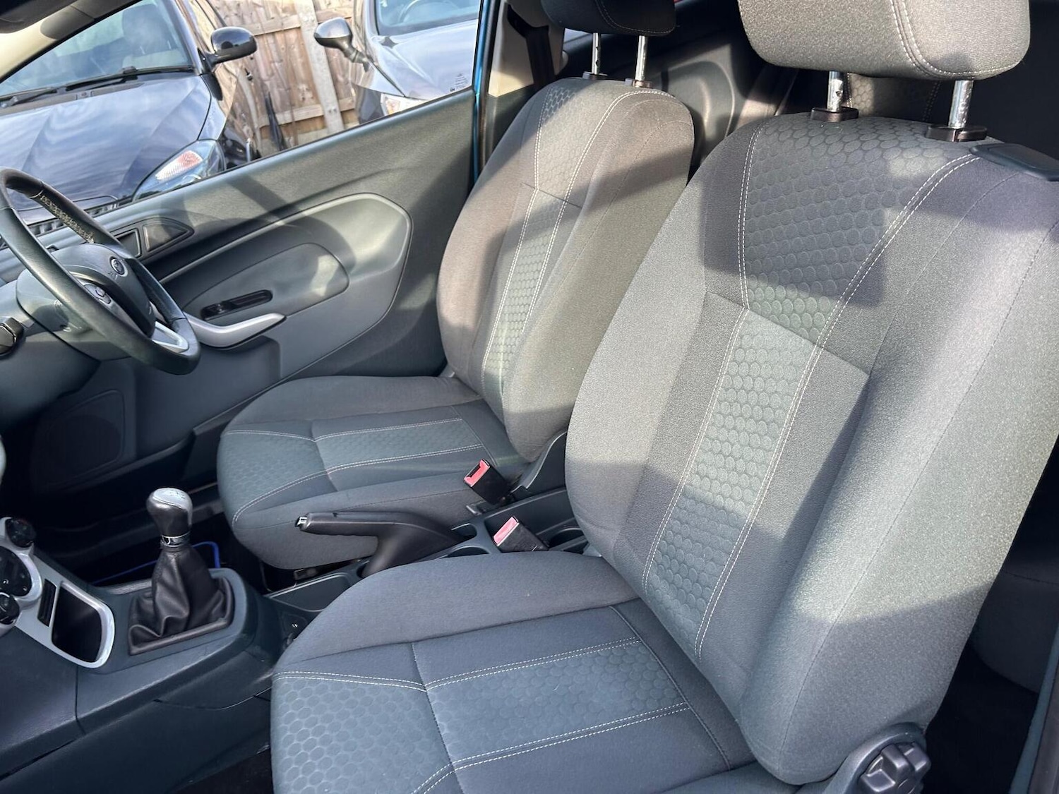 Used Ford Fiesta 2010 for sale - 76963308: Photo 38