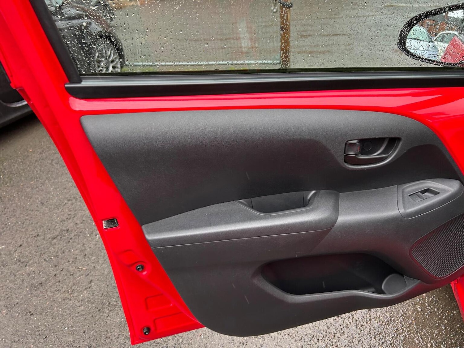 Used Toyota AYGO 2015 for sale - 76963454: Photo 26