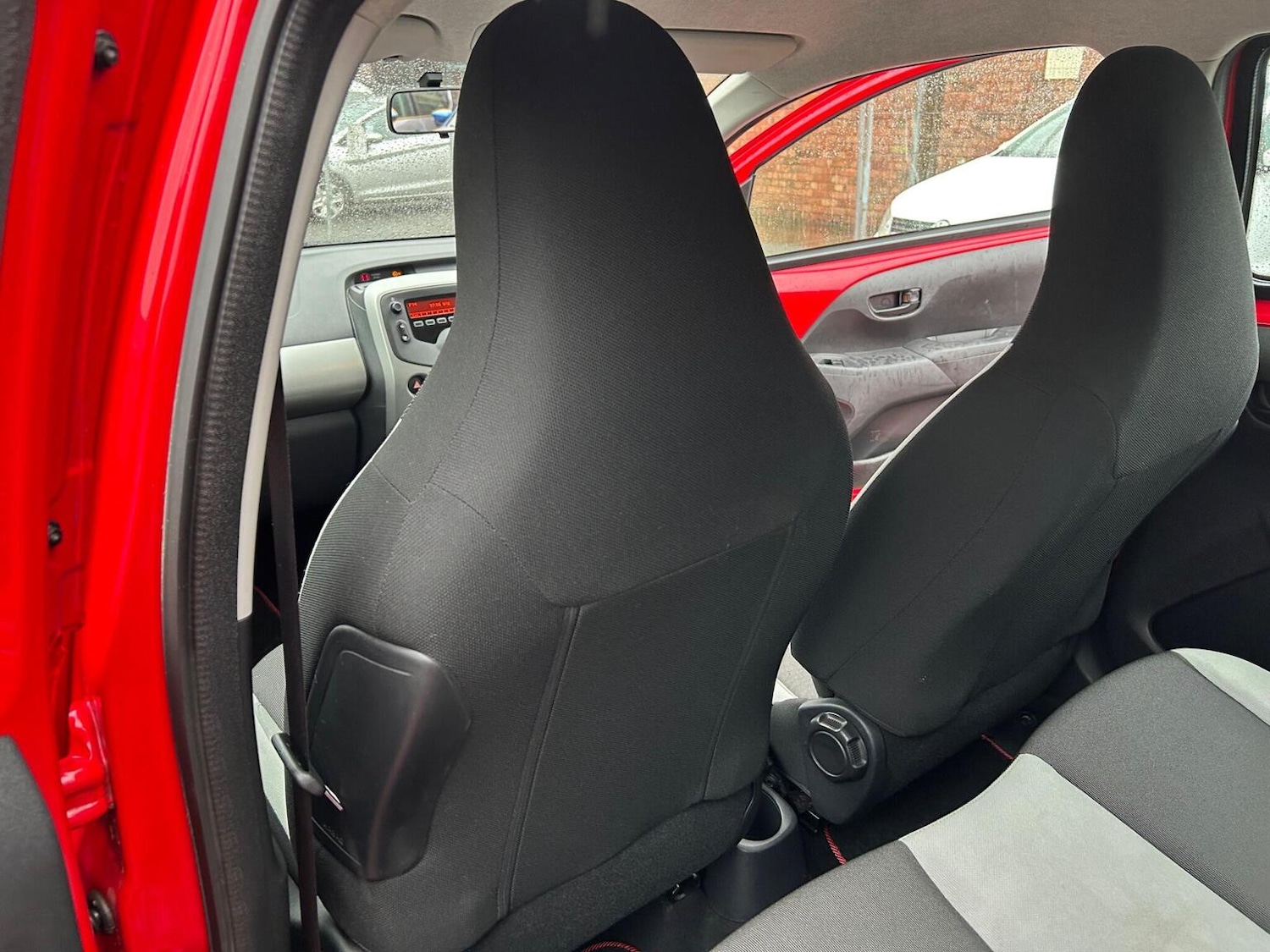 Used Toyota AYGO 2015 for sale - 76963454: Photo 48