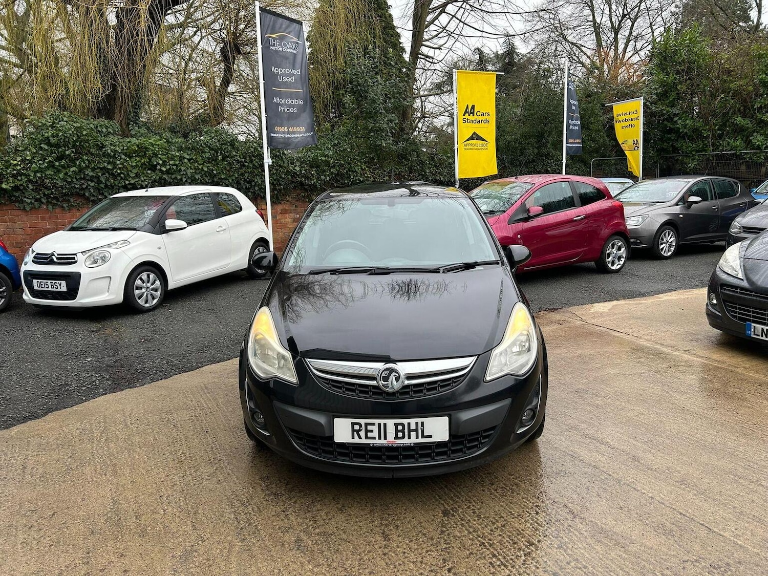 Used Vauxhall Corsa 2011 for sale - 77707143: Photo 2