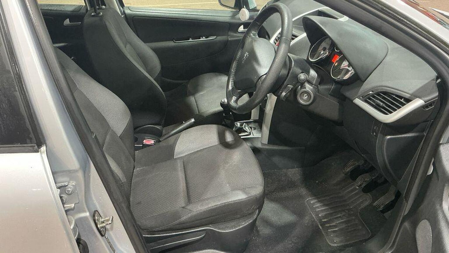 Used Peugeot 207 2012 for sale - 77906673: Photo 10