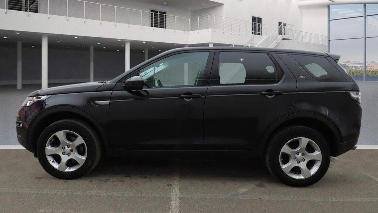 Used Land Rover Discovery Sport 2017 for sale - 77721363: Photo 10