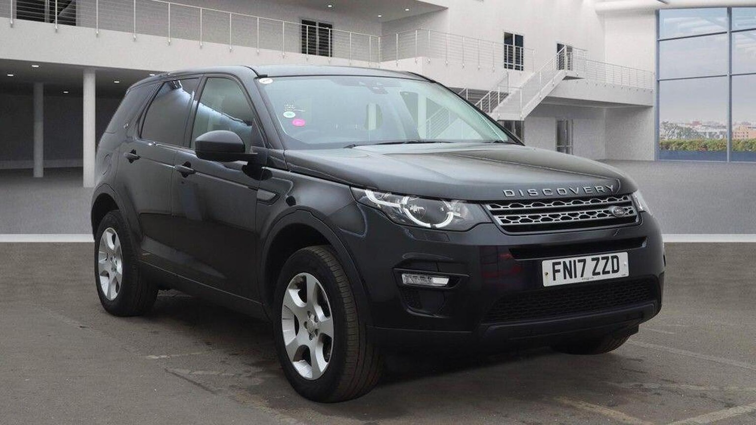 Used Land Rover Discovery Sport 2017 for sale - 77721363: Photo 2