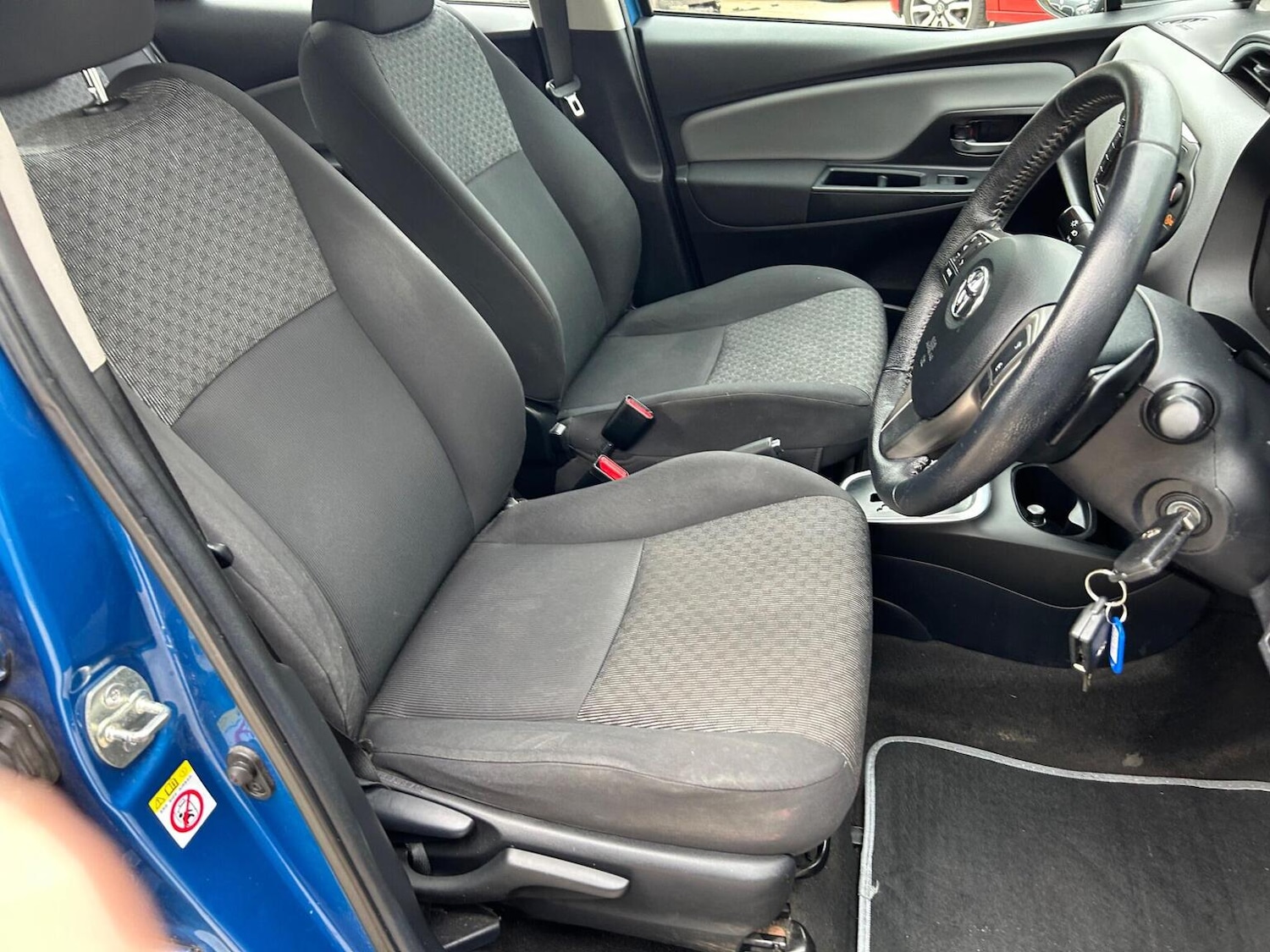 Used Toyota Yaris 2015 for sale - 77584437: Photo 15