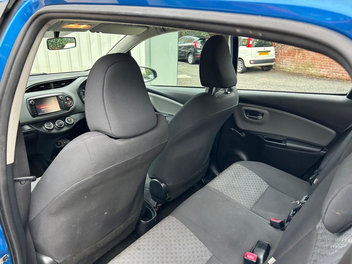 Used Toyota Yaris 2015 for sale - 77584437: Photo 20