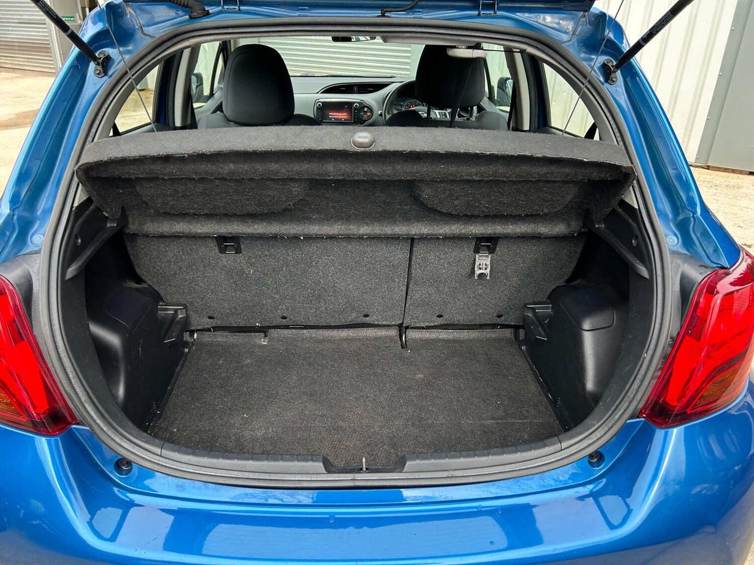 Used Toyota Yaris 2015 for sale - 77584437: Photo 38