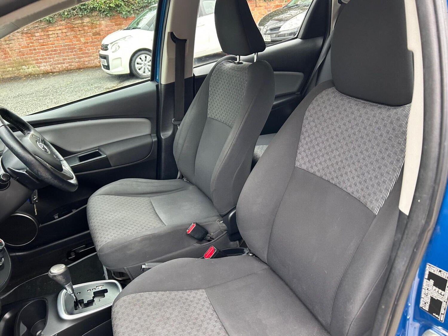 Used Toyota Yaris 2015 for sale - 77584437: Photo 40