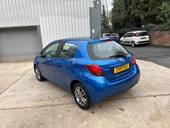 Used Toyota Yaris 2015 for sale - 77584437: Photo