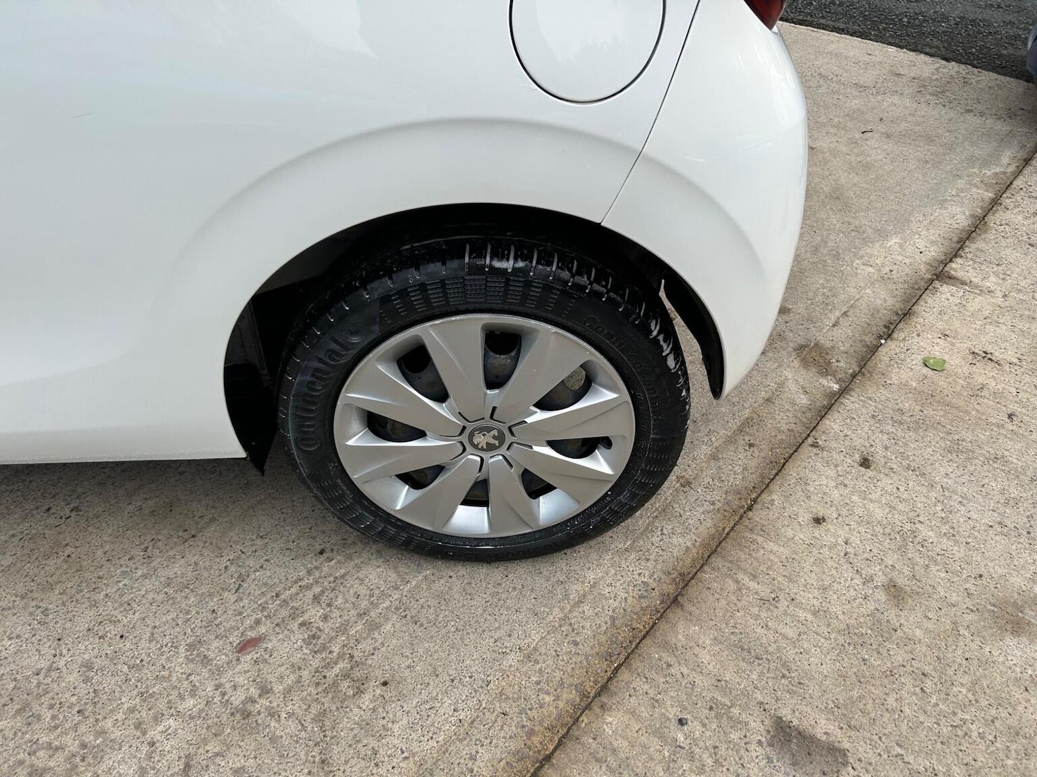 Used Peugeot 108 2014 for sale - 77584630: Photo 22