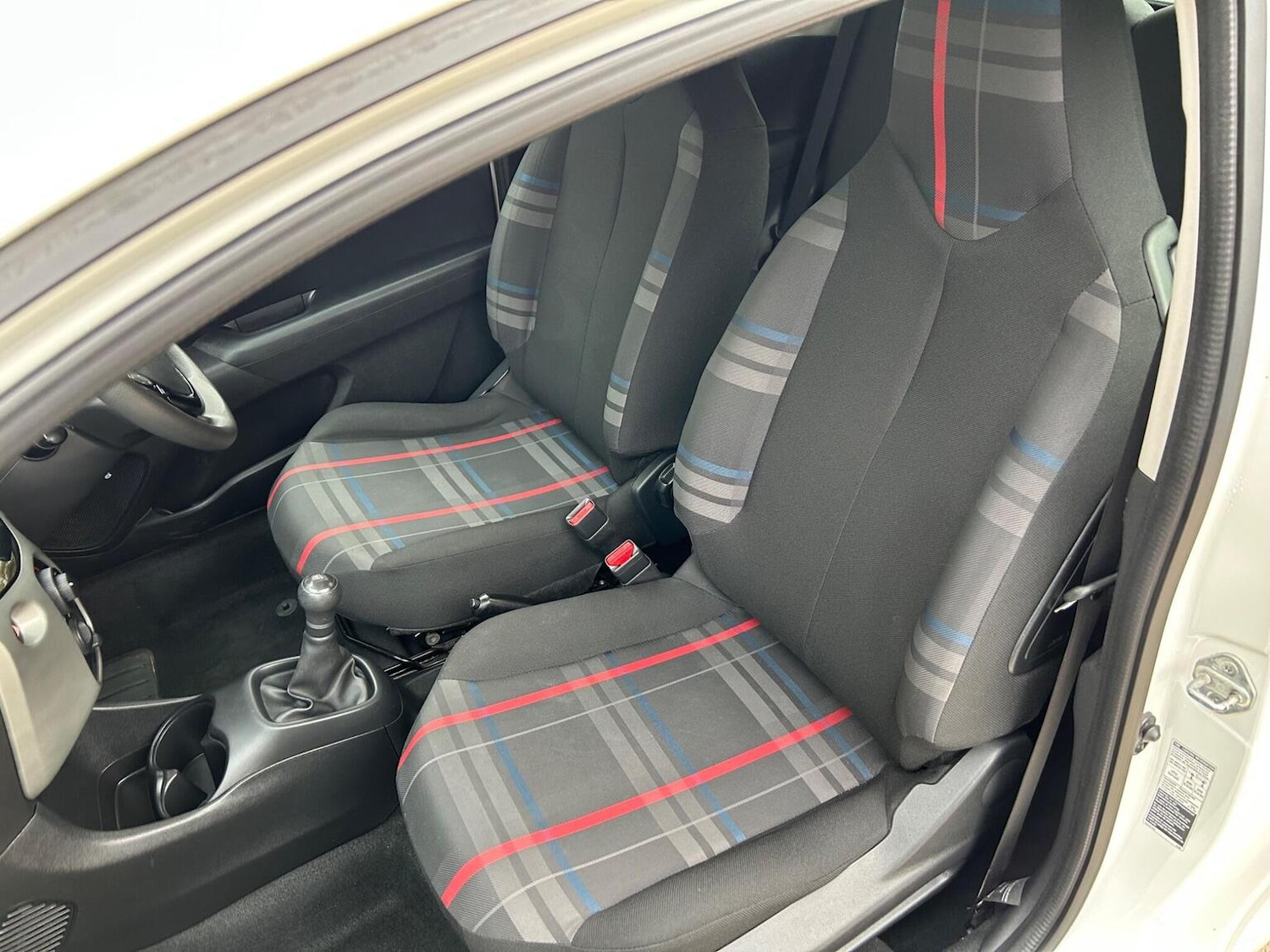 Used Peugeot 108 2014 for sale - 77584630: Photo 30